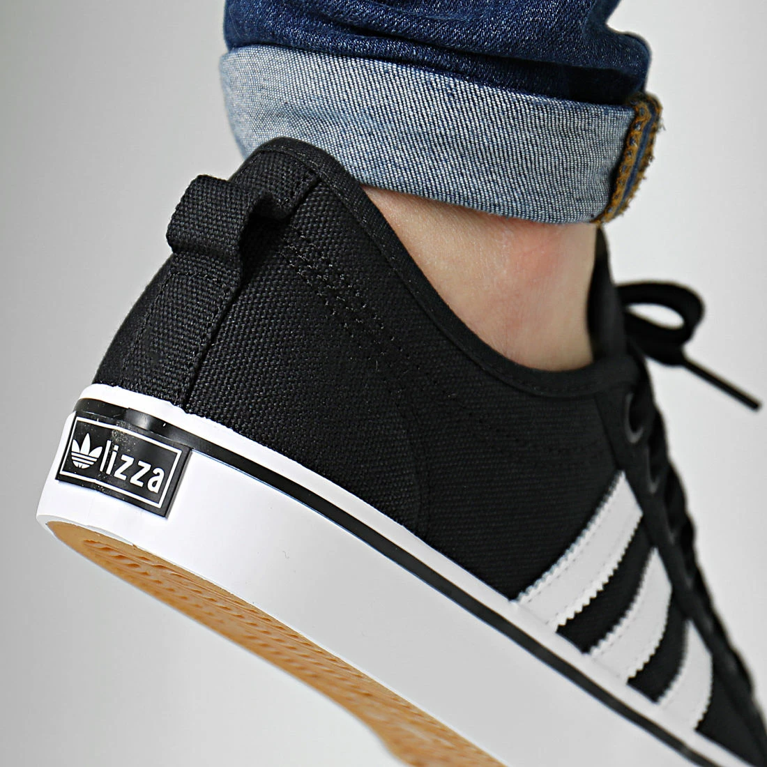 Offres 🌟 Baskets Nizza CQ2332 Core Black Footwear White de Adidas Originals 🧨 5 Offres 🌟 Baskets Nizza CQ2332 Core Black Footwear White de Adidas Originals 🧨 – Image 3