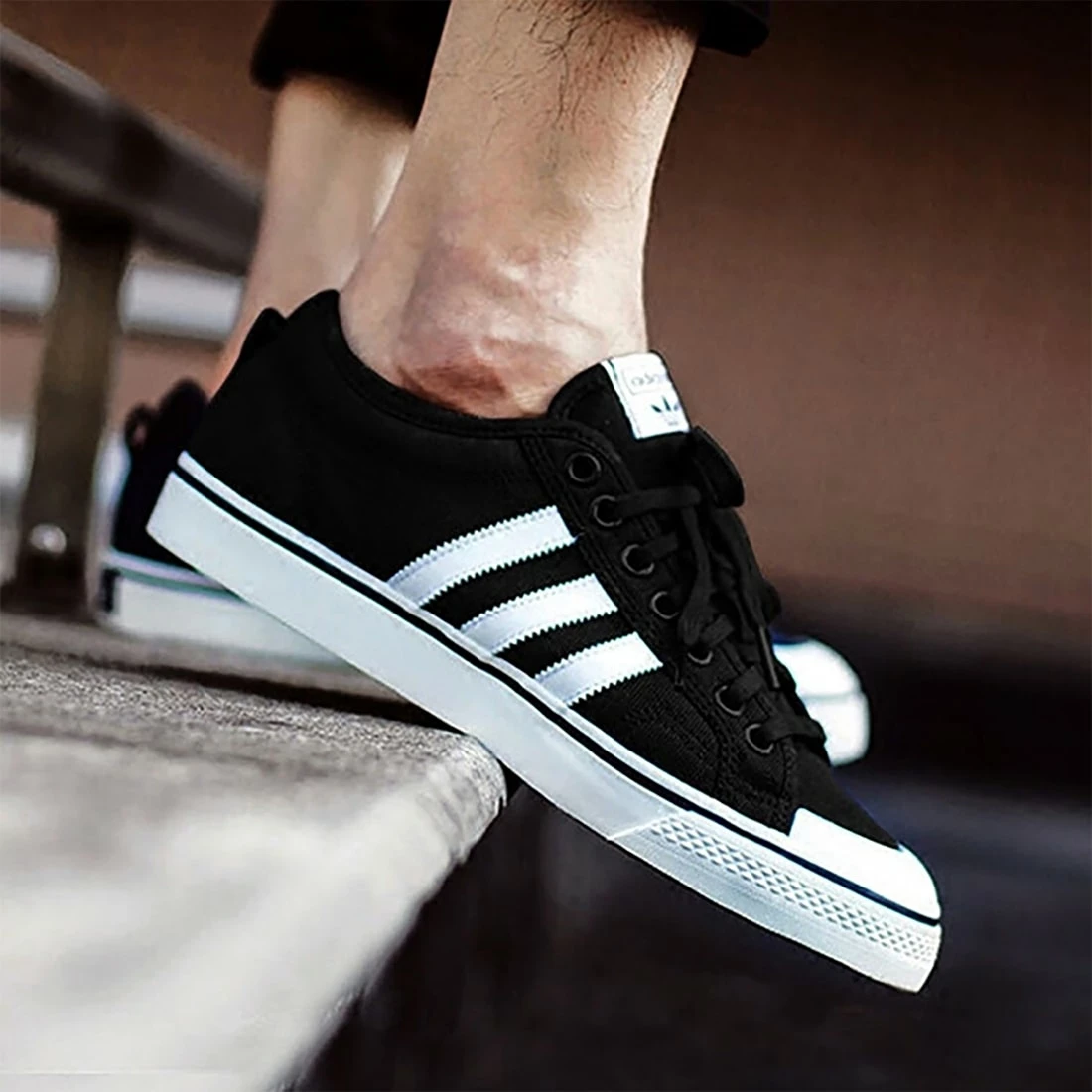 Offres 🌟 Baskets Nizza CQ2332 Core Black Footwear White de Adidas Originals 🧨 8 Offres 🌟 Baskets Nizza CQ2332 Core Black Footwear White de Adidas Originals 🧨 – Image 6
