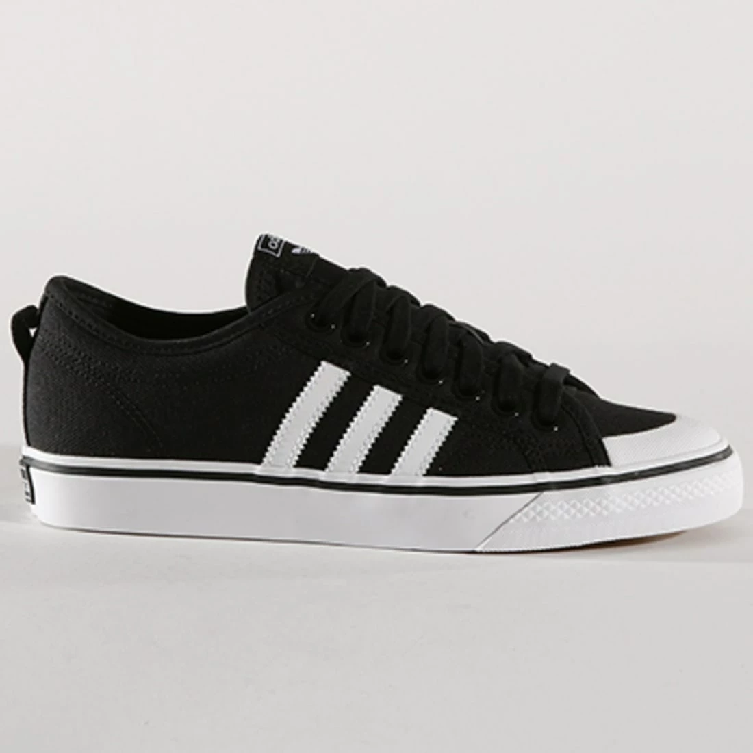 Offres 🌟 Baskets Nizza CQ2332 Core Black Footwear White de Adidas Originals 🧨 7 Offres 🌟 Baskets Nizza CQ2332 Core Black Footwear White de Adidas Originals 🧨 – Image 5