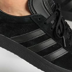 Grosses soldes 🔥 Baskets Gazelle CG2809 Core Black Core Black de Adidas Originals 💯 10 Grosses soldes 🔥 Baskets Gazelle CG2809 Core Black Core Black de Adidas Originals 💯 -Pas Cher adidas Magasin adidas 228921 CQ2809 20200916T151917 02