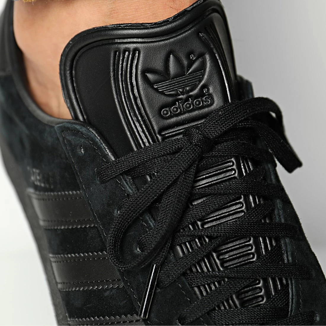Grosses soldes 🔥 Baskets Gazelle CG2809 Core Black Core Black de Adidas Originals 💯 5 Grosses soldes 🔥 Baskets Gazelle CG2809 Core Black Core Black de Adidas Originals 💯 – Image 3