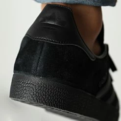 Grosses soldes 🔥 Baskets Gazelle CG2809 Core Black Core Black de Adidas Originals 💯 12 Grosses soldes 🔥 Baskets Gazelle CG2809 Core Black Core Black de Adidas Originals 💯 -Pas Cher adidas Magasin adidas 228921 CQ2809 20200916T151921 04