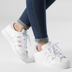 Bon marché 💯 Baskets Femme Superstar FV3139 Footwear White Iridescent de Adidas Originals 🎁 -Pas Cher adidas Magasin adidas 244602 FV3139 20210608T152436 03