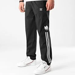 De gros 🧨 Pantalon Jogging A Bandes Trefoil 3 Stripes GN3543 Noir de Adidas Originals ✔️ -Pas Cher adidas Magasin adidas 246384 GN3543 20210122T133817 03
