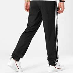 De gros 🧨 Pantalon Jogging A Bandes Trefoil 3 Stripes GN3543 Noir de Adidas Originals ✔️ -Pas Cher adidas Magasin adidas 246384 GN3543 20210122T133821 06
