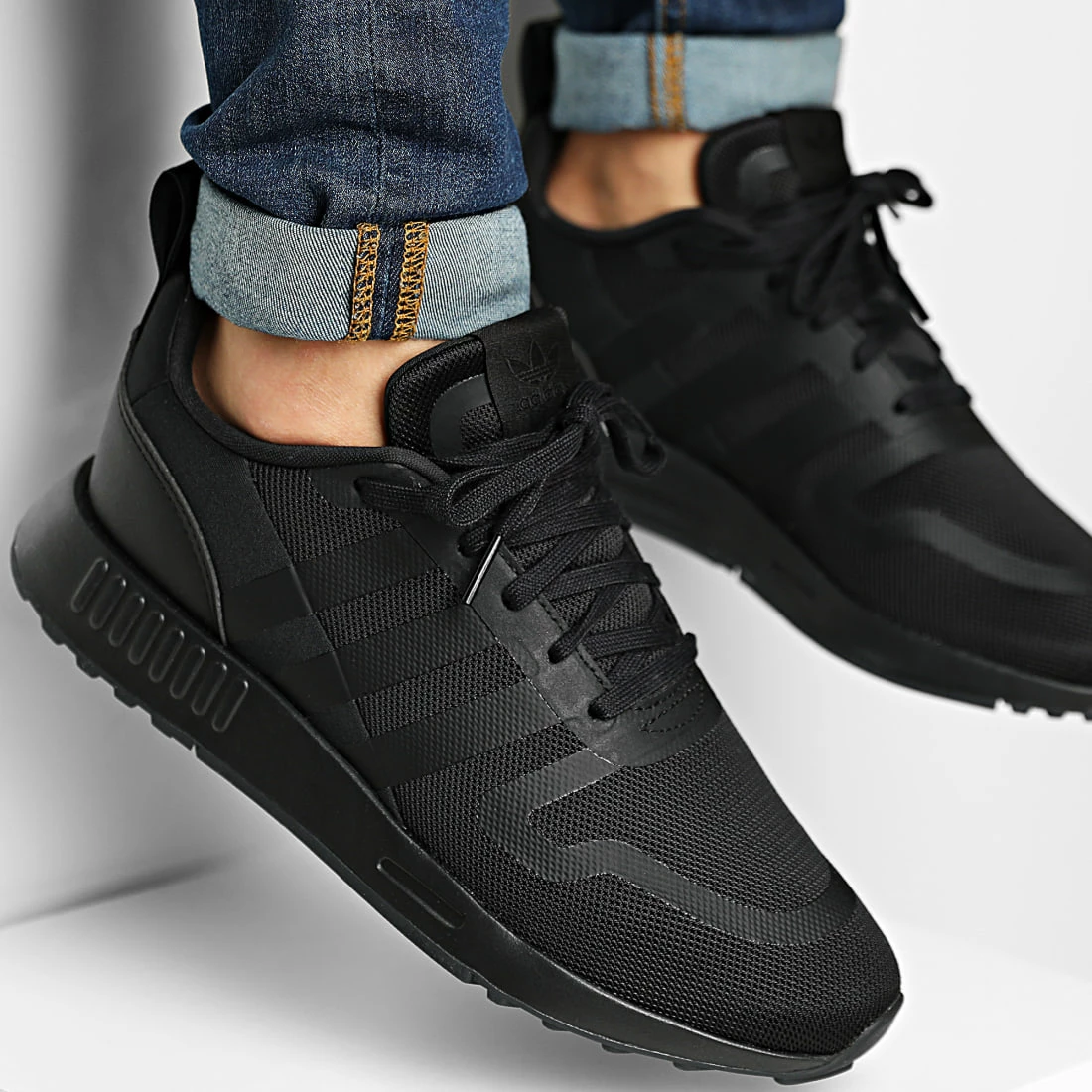 Nouveau 👏 Baskets Multix FZ3438 Core Black Core Black de Adidas Originals 🛒 3 Nouveau 👏 Baskets Multix FZ3438 Core Black Core Black de Adidas Originals 🛒