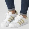 De gros 🔔 Baskets Femme Superstar FX7483 Footwear White Gold Metallic de Adidas Originals 🥰 1 De gros 🔔 Baskets Femme Superstar FX7483 Footwear White Gold Metallic de Adidas Originals 🥰 -Pas Cher adidas Magasin adidas 249041 FX7483 20210723T152049 01
