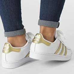De gros 🔔 Baskets Femme Superstar FX7483 Footwear White Gold Metallic de Adidas Originals 🥰 -Pas Cher adidas Magasin adidas 249041 FX7483 20210723T152101 04