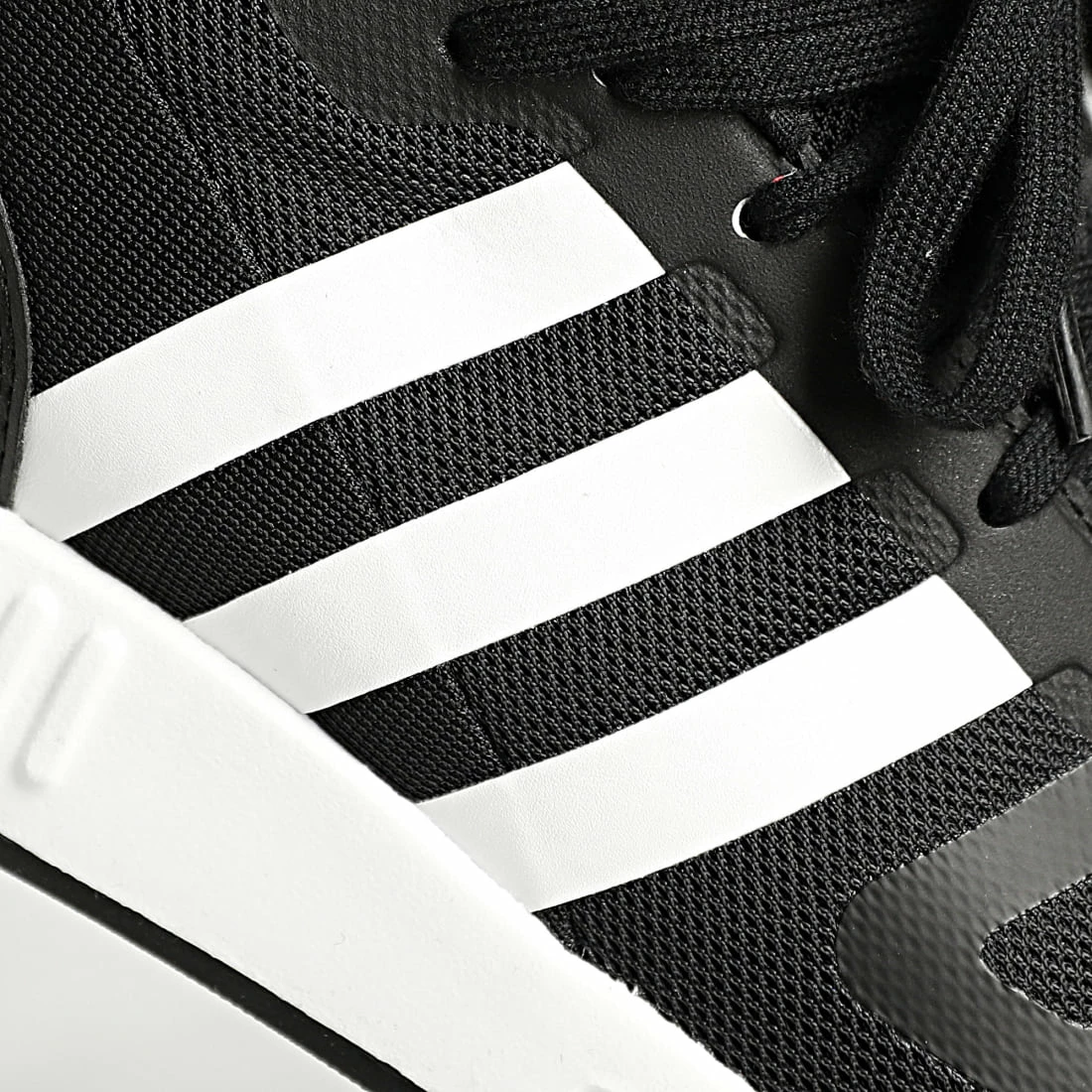 Vente flash 🌟 Baskets Multix FX5119 Core Black Footwear White de Adidas Originals 🤩 5 Vente flash 🌟 Baskets Multix FX5119 Core Black Footwear White de Adidas Originals 🤩 – Image 3