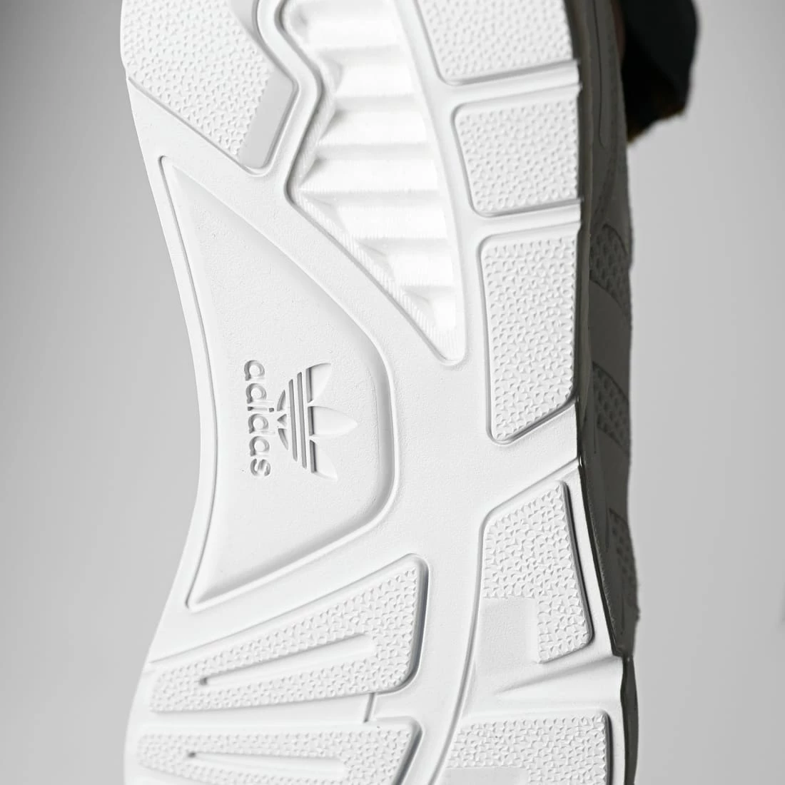 Meilleure vente ✔️ Baskets ZX 1K Boost FX6516 Cloud White de Adidas Originals ⌛ 6 Meilleure vente ✔️ Baskets ZX 1K Boost FX6516 Cloud White de Adidas Originals ⌛ – Image 4