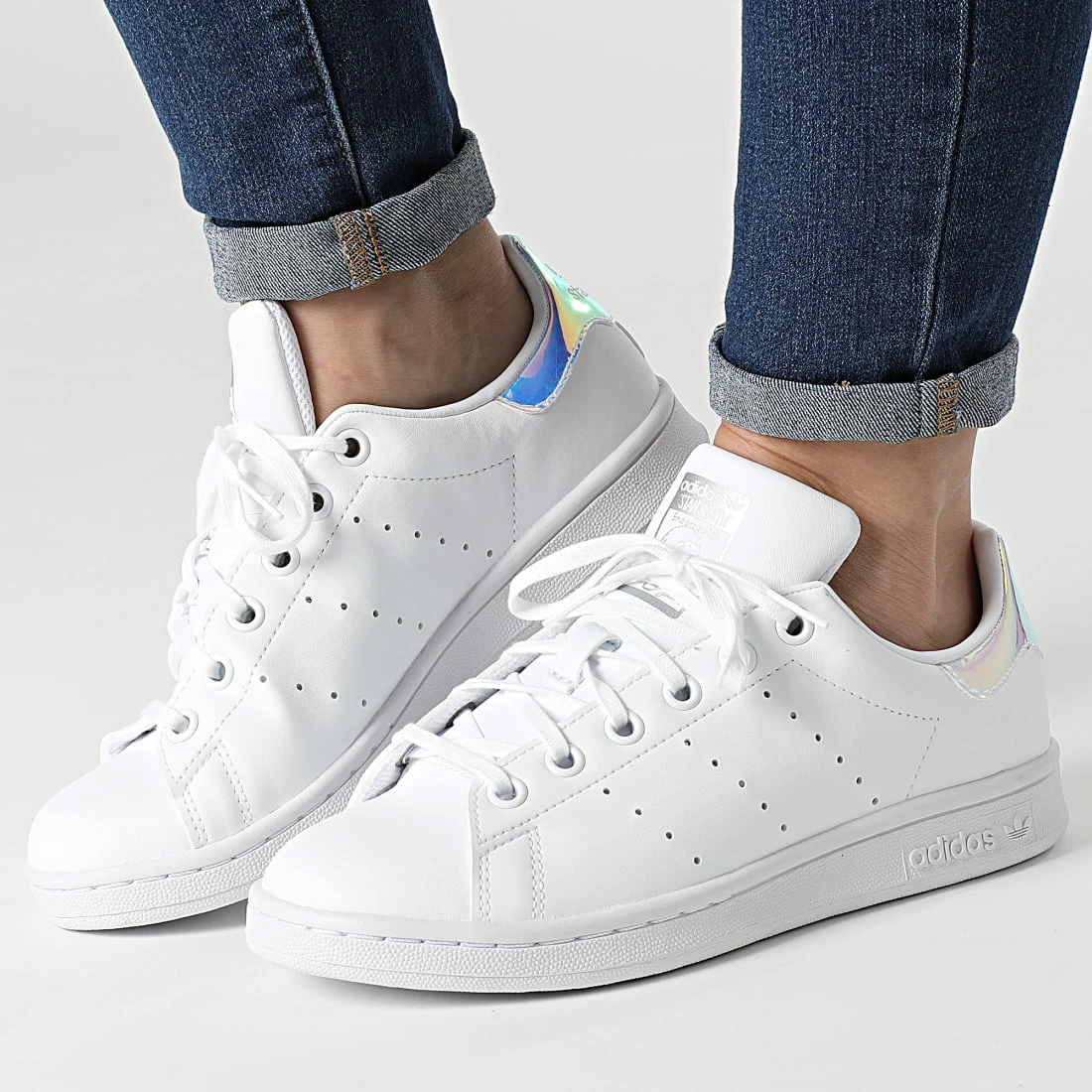 Le moins cher 💯 Baskets Femme Stan Smith FX7521 Footwear White Silver Metallic de Adidas Originals 😍 3 Le moins cher 💯 Baskets Femme Stan Smith FX7521 Footwear White Silver Metallic de Adidas Originals 😍