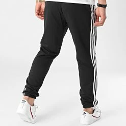 Les meilleures critiques de 🛒 Pantalon Jogging A Bandes Essentials French Terry Tapered GK8829 Noir de Adidas Performance 🔥 13 Les meilleures critiques de 🛒 Pantalon Jogging A Bandes Essentials French Terry Tapered GK8829 Noir de Adidas Performance 🔥 -Pas Cher adidas Magasin adidas 264791 GK8829 20210506T112326 06