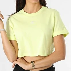 Vente flash 😀 Tee 👕 Shirt Crop Femme H37884 Jaune Clair de Adidas Originals ❤️ -Pas Cher adidas Magasin adidas 267542 H37884 20210603T122745 05