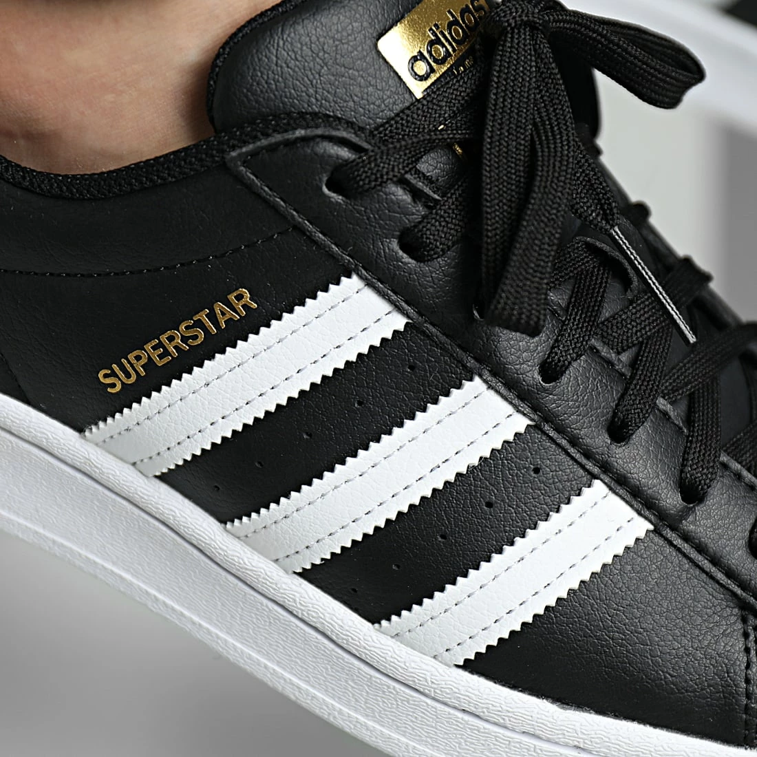 Tout neuf 🌟 Baskets Superstar Vegan FW2296 Core Black Cloud White Gold Metallic de Adidas Originals 🔔 4 Tout neuf 🌟 Baskets Superstar Vegan FW2296 Core Black Cloud White Gold Metallic de Adidas Originals 🔔 – Image 2