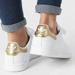 Les meilleures critiques de 👏 Baskets Femme Stan Smith G58184 Cloud White Gold Metallic de Adidas Originals ❤️ -Pas Cher adidas Magasin adidas 270952 G58184 20210621T140944 04