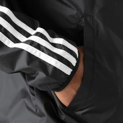 Meilleure vente 👏 Coupe-Vent A Bandes GK9026 Noir de Adidas Performance 😍 11 Meilleure vente 👏 Coupe-Vent A Bandes GK9026 Noir de Adidas Performance 😍 -Pas Cher adidas Magasin adidas 271122 GK9026 20210624T162025 04