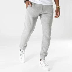 Offres ⌛ Pantalon Jogging Essentials H34659 Gris Chiné de Adidas Originals ❤️ 13 Offres ⌛ Pantalon Jogging Essentials H34659 Gris Chiné de Adidas Originals ❤️ -Pas Cher adidas Magasin adidas 271902 H34659 20210706T153318 05