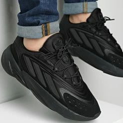 Les meilleures critiques de 👏 Baskets Ozelia H04250 Core Black Carbon de Adidas Originals 😀