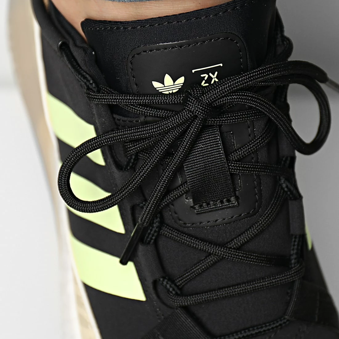 Les meilleures critiques de 🧨 Baskets ZX 2K Boost Pure GW3516 Core Black Light Yellow Savanna de Adidas Originals 🛒 5 Les meilleures critiques de 🧨 Baskets ZX 2K Boost Pure GW3516 Core Black Light Yellow Savanna de Adidas Originals 🛒 – Image 3