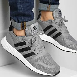 Offres 😉 Baskets Multix H68079 Grey Three Core Black Cloud White de Adidas Originals 🎉