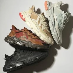 Meilleure affaire 🔔 Baskets Ozweego GX1054 Core Black Bold Blue de Adidas Originals 👍 -Pas Cher adidas Magasin adidas 278337 GX1054 20210818T105225 08