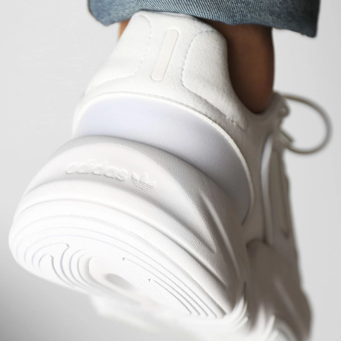 Les meilleures critiques de 🔥 Baskets Ozelia H04251 Cloud White Crystal White de Adidas Originals 💯 6 Les meilleures critiques de 🔥 Baskets Ozelia H04251 Cloud White Crystal White de Adidas Originals 💯 – Image 4