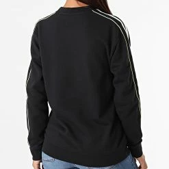 Le moins cher 😀 Sweat Crewneck Femme A Bandes H15826 Noir de Adidas Originals 🤩 13 Le moins cher 😀 Sweat Crewneck Femme A Bandes H15826 Noir de Adidas Originals 🤩 -Pas Cher adidas Magasin adidas 281341 H15826 20210903T111838 06