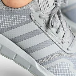 Sortie 👏 Baskets Swift Run X H04306 Grey Three Charcoal Solid Grey de Adidas Originals 🎉 -Pas Cher adidas Magasin adidas 282771 H04306 20210907T152732 02