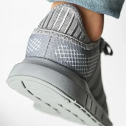 Sortie 👏 Baskets Swift Run X H04306 Grey Three Charcoal Solid Grey de Adidas Originals 🎉 -Pas Cher adidas Magasin adidas 282771 H04306 20210907T152734 04