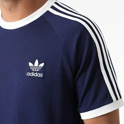 Sortie 👍 Tee 👕 Shirt A Bandes Classic 3 Stripes H37760 Bleu Marine de Adidas Originals 💯 11 Sortie 👍 Tee 👕 Shirt A Bandes Classic 3 Stripes H37760 Bleu Marine de Adidas Originals 💯 -Pas Cher adidas Magasin adidas 288713 H37760 20211015T160130 02