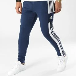 Promo 🛒 Pantalon Jogging A Bandes GT6644 Bleu Marine de Adidas Performance 🛒