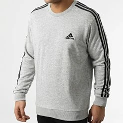 Tout neuf ✨ Sweat Crewneck A Bandes 3 Stripes GK9101 Gris Chiné de Adidas Performance ⭐ 12 Tout neuf ✨ Sweat Crewneck A Bandes 3 Stripes GK9101 Gris Chiné de Adidas Performance ⭐ -Pas Cher adidas Magasin adidas 293452 GK9101 20211201T161223 05