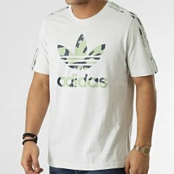 De gros 👏 Tee 👕 Shirt Camo Infill HF4889 Beige Camouflage de Adidas Originals ✨