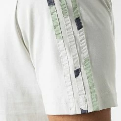 De gros 👏 Tee 👕 Shirt Camo Infill HF4889 Beige Camouflage de Adidas Originals ✨ -Pas Cher adidas Magasin adidas 293773 HF4889 20211202T154617 04