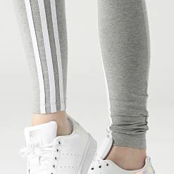 Top 10 ✔️ Legging Femme A Bandes 3 Stripes HD2349 Gris Chiné de Adidas Originals 💯 11 Top 10 ✔️ Legging Femme A Bandes 3 Stripes HD2349 Gris Chiné de Adidas Originals 💯 -Pas Cher adidas Magasin adidas 293852 HD2349 20211209T155101 04