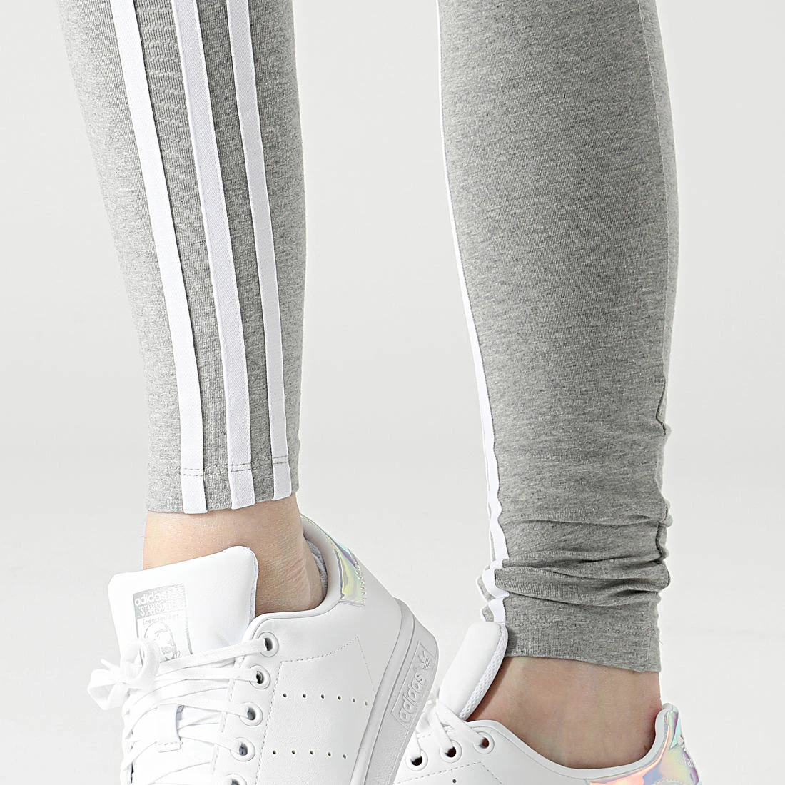 Top 10 ✔️ Legging Femme A Bandes 3 Stripes HD2349 Gris Chiné de Adidas Originals 💯 6 Top 10 ✔️ Legging Femme A Bandes 3 Stripes HD2349 Gris Chiné de Adidas Originals 💯 – Image 4