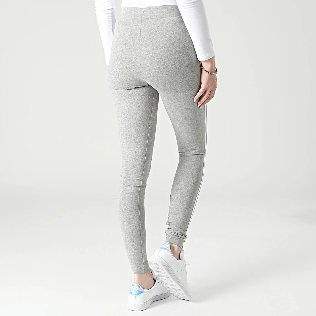 Top 10 ✔️ Legging Femme A Bandes 3 Stripes HD2349 Gris Chiné de Adidas Originals 💯 8 Top 10 ✔️ Legging Femme A Bandes 3 Stripes HD2349 Gris Chiné de Adidas Originals 💯 – Image 6