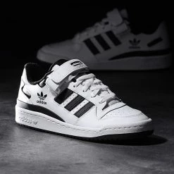 Les meilleures critiques de 🎉 Baskets Forum Low FY7757 Footwear White Core Black de Adidas Originals 🧨 -Pas Cher adidas Magasin adidas 295350 FY7757 20211215T083829 06