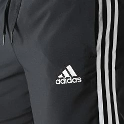 Top 10 ✔️ Short Jogging A Bandes 3 Stripes GL0022 Noir de Adidas Performance 🧨 9 Top 10 ✔️ Short Jogging A Bandes 3 Stripes GL0022 Noir de Adidas Performance 🧨 -Pas Cher adidas Magasin adidas 296874 GL0022 20211230T152035 02