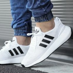 Offres 😉 Baskets Swift Run 22 GY3047 Cloud White Core Black Grey One de Adidas Originals 😉 -Pas Cher adidas Magasin adidas 296922 GY3047 20220311T074730 05