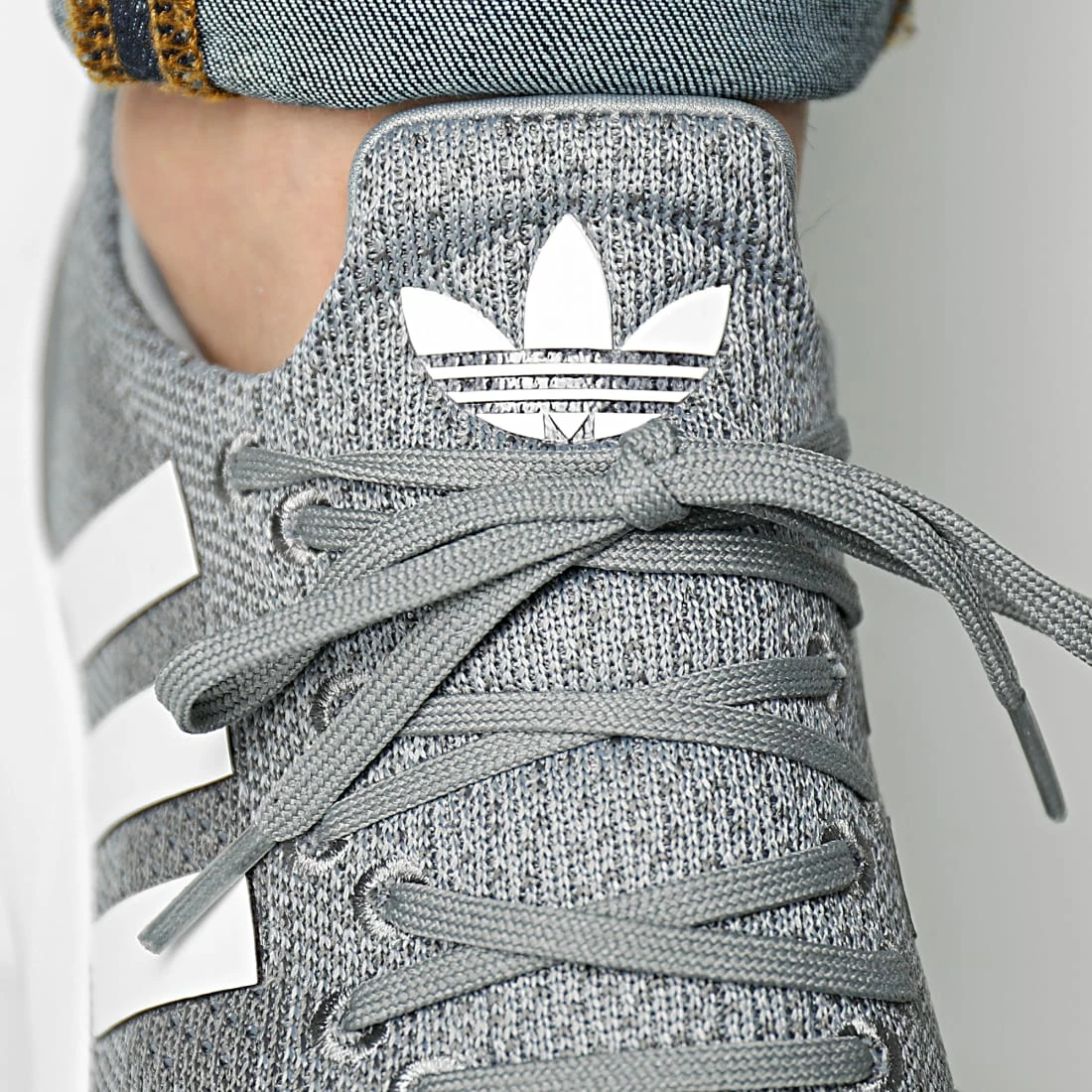 Tout neuf 😉 Baskets Swift Run 22 GZ3495 Grey Three Cloud White Grey Four de Adidas Originals 🎉 5 Tout neuf 😉 Baskets Swift Run 22 GZ3495 Grey Three Cloud White Grey Four de Adidas Originals 🎉 – Image 3