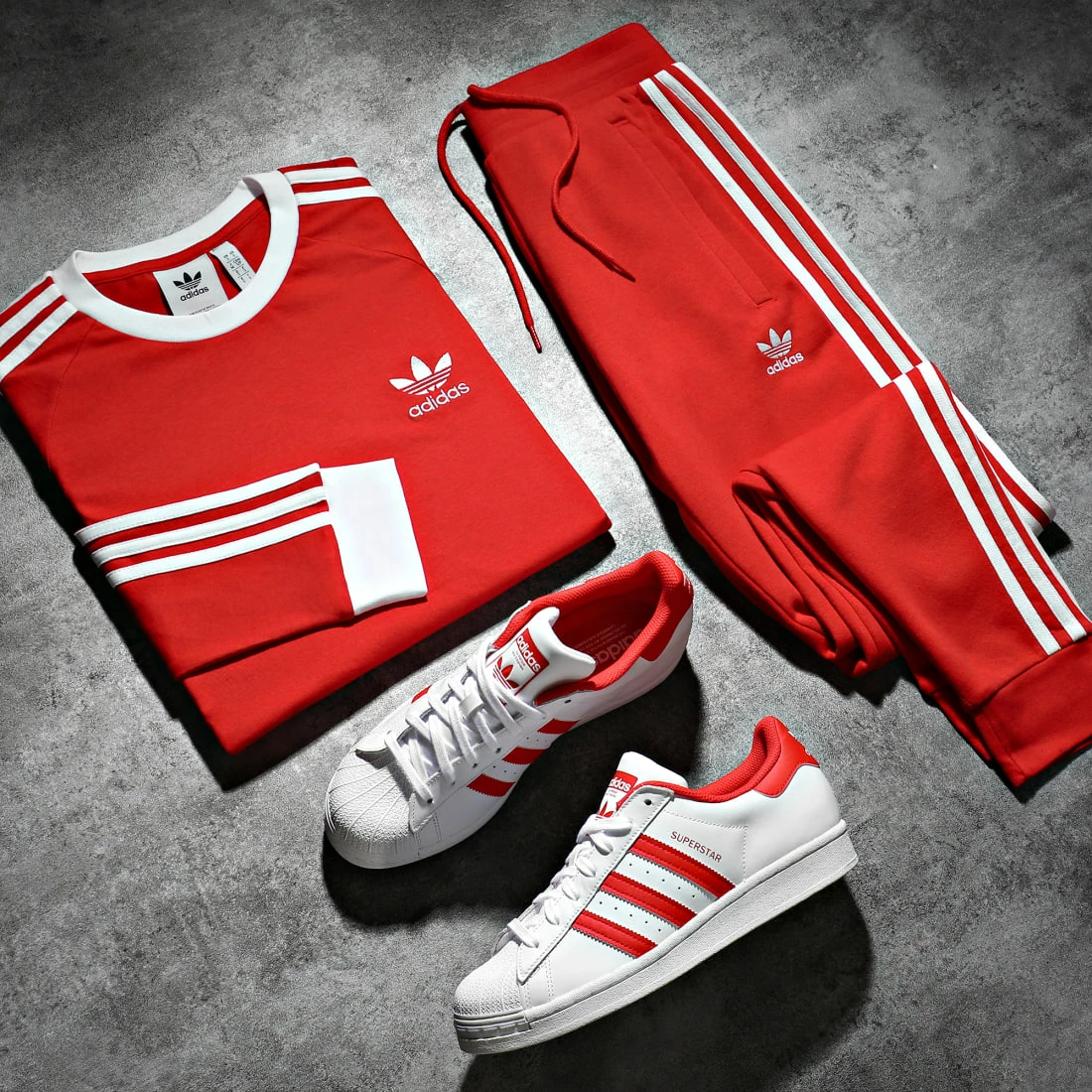 Offres 🎉 Baskets Superstar GZ3741 Cloud White Vivid Red de Adidas Originals ✨ 8 Offres 🎉 Baskets Superstar GZ3741 Cloud White Vivid Red de Adidas Originals ✨ – Image 6