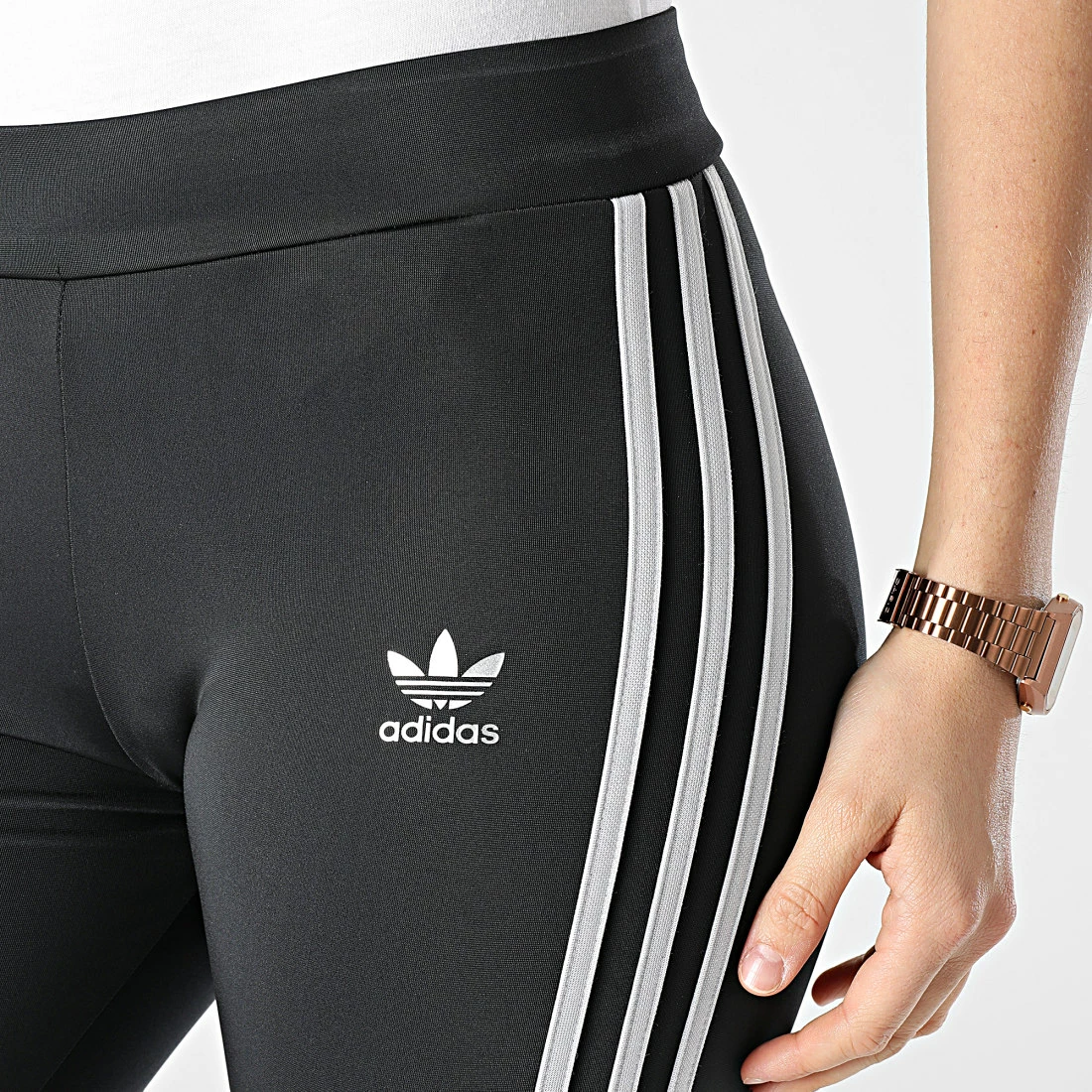 Meilleur prix 🔔 Legging Femme A Bandes HF7536 Noir de Adidas Originals 🥰 4 Meilleur prix 🔔 Legging Femme A Bandes HF7536 Noir de Adidas Originals 🥰 – Image 2