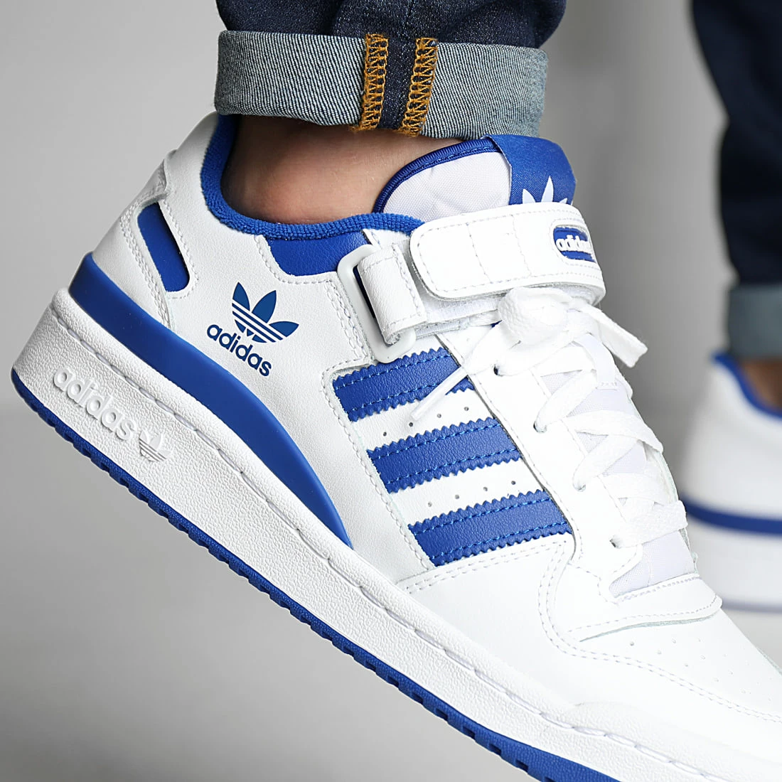 Budget 😉 Baskets Forum Low FY7756 Footwear White Royal Blue de Adidas Originals 🛒 3 Budget 😉 Baskets Forum Low FY7756 Footwear White Royal Blue de Adidas Originals 🛒