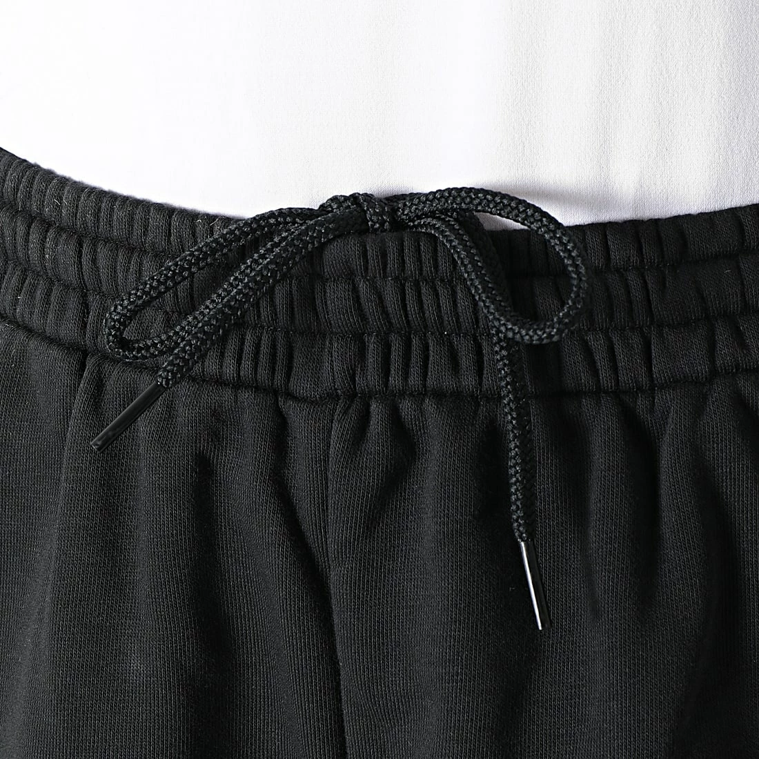 Grosses soldes 🌟 Short Jogging Femme HC0630 Noir de Adidas Originals 🌟 8 Grosses soldes 🌟 Short Jogging Femme HC0630 Noir de Adidas Originals 🌟 – Image 6