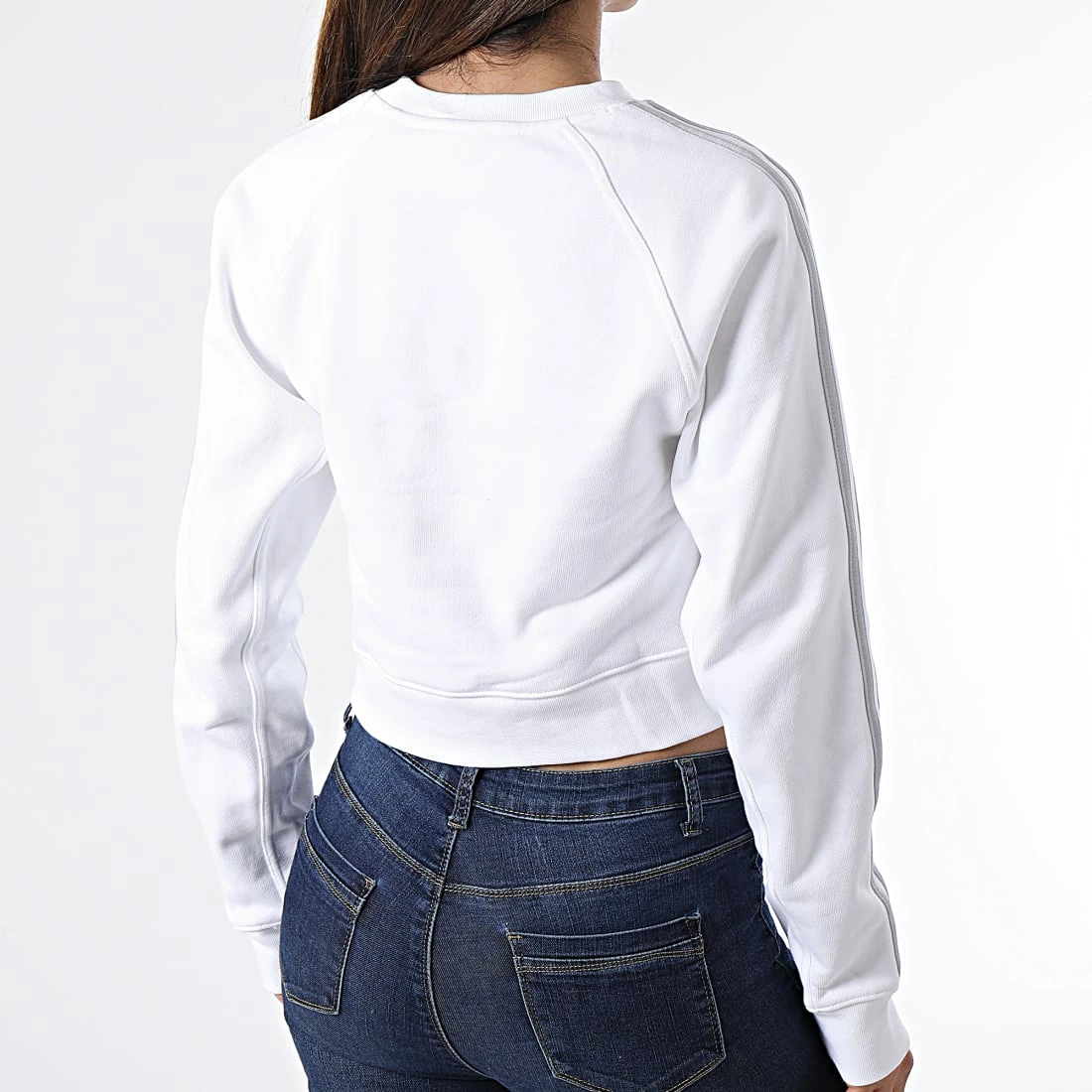 Vente flash 💯 Sweat Crewneck Femme Crop HF7531 Blanc de Adidas Originals ✨ 8 Vente flash 💯 Sweat Crewneck Femme Crop HF7531 Blanc de Adidas Originals ✨ – Image 6