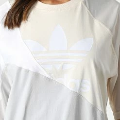 Meilleure vente 🎁 Robe Tee 👕 Shirt Femme HC0636 Beige Gris de Adidas Originals 🤩 -Pas Cher adidas Magasin adidas 306959 HC0636 20220325T133513 02