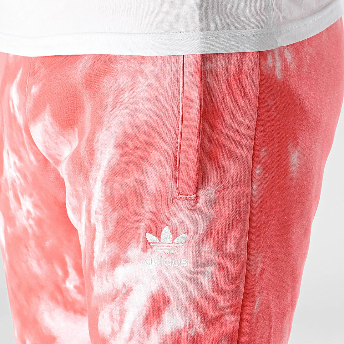 Sortie ❤️ Pantalon Jogging Essentials HE9440 Rouge Blanc de adidas 😉 4 Sortie ❤️ Pantalon Jogging Essentials HE9440 Rouge Blanc de adidas 😉 – Image 2