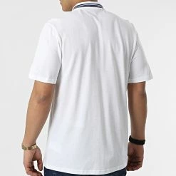 Sortie 👍 Polo Manches Courtes Real Madrid H59050 Blanc de Adidas Performance 🔥 13 Sortie 👍 Polo Manches Courtes Real Madrid H59050 Blanc de Adidas Performance 🔥 -Pas Cher adidas Magasin adidas 309144 H59050 20220318T161616 06