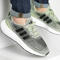 Remise ❤️ Baskets Swift Run 22 GZ3505 Magnetic Lime Core Black Cloud White de Adidas Originals 🎉